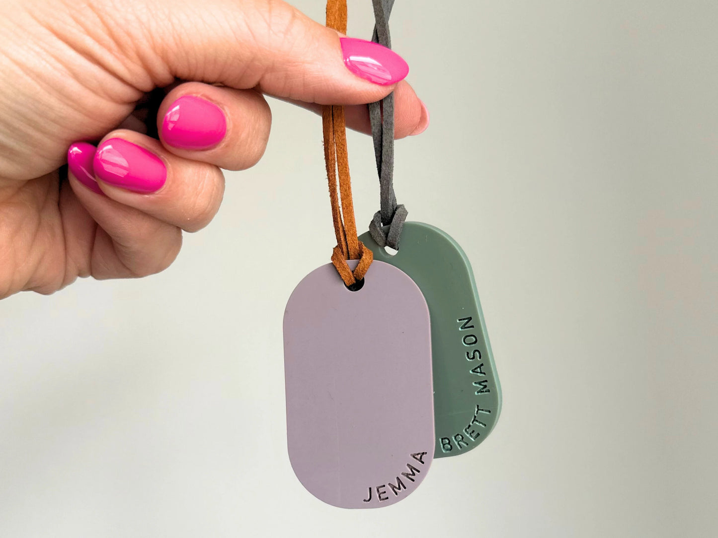 Luxury Oval Luggage Tag for Bags - Harwill & Fox